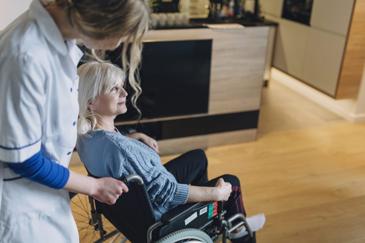 Cocemfe Castilla y León pone en valor a las personas cuidadoras en su Día Internacional
