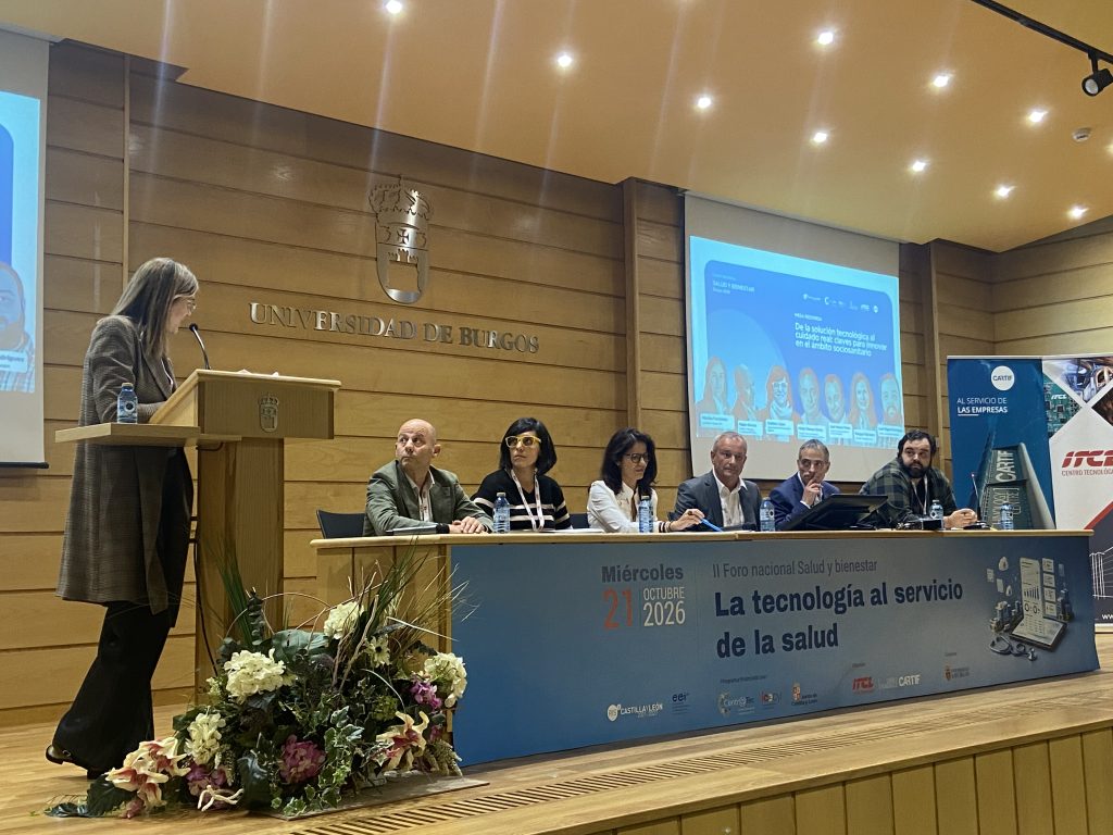 Nuestra gerente, Montse Fdez. Chimente, y nuestro presidente, Pablo Gómez, comparten Mesa en el II Foro Nacional Salud y Bienestar Burgos 2026